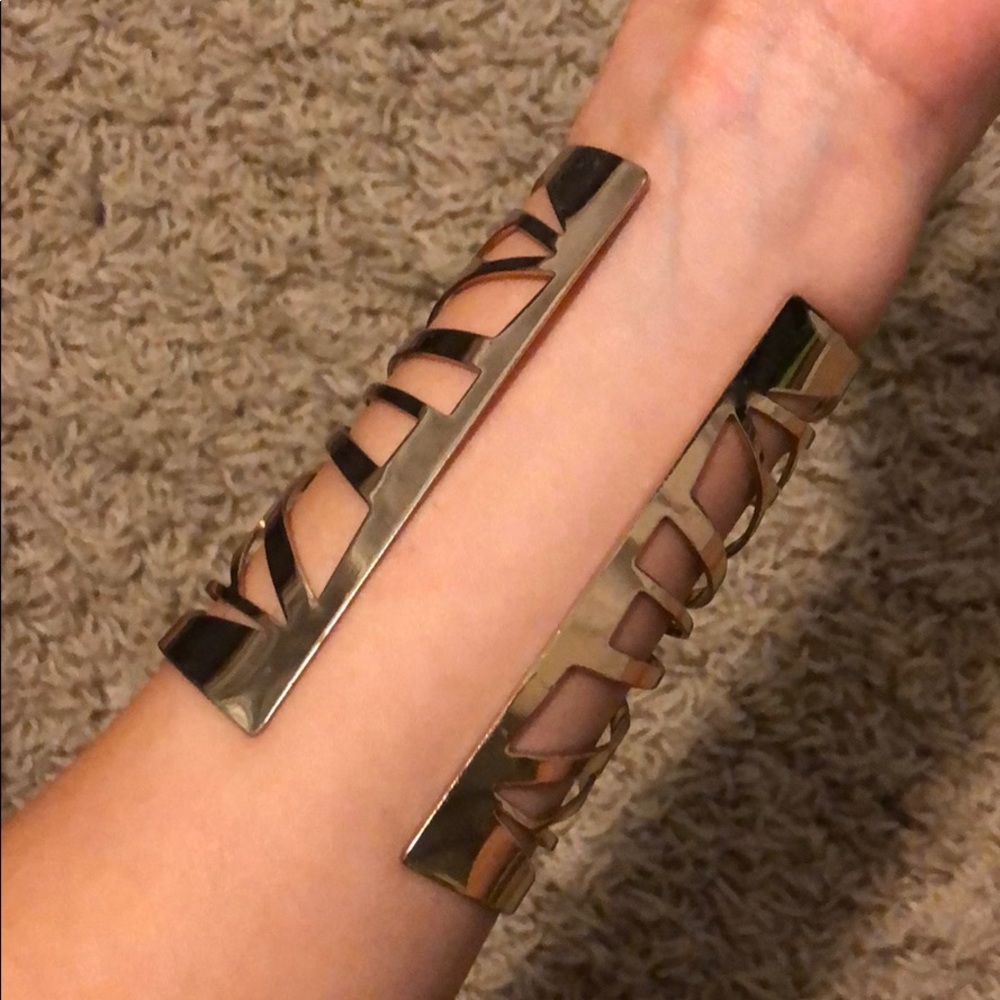 Gold cuff - Picture 3 of 4